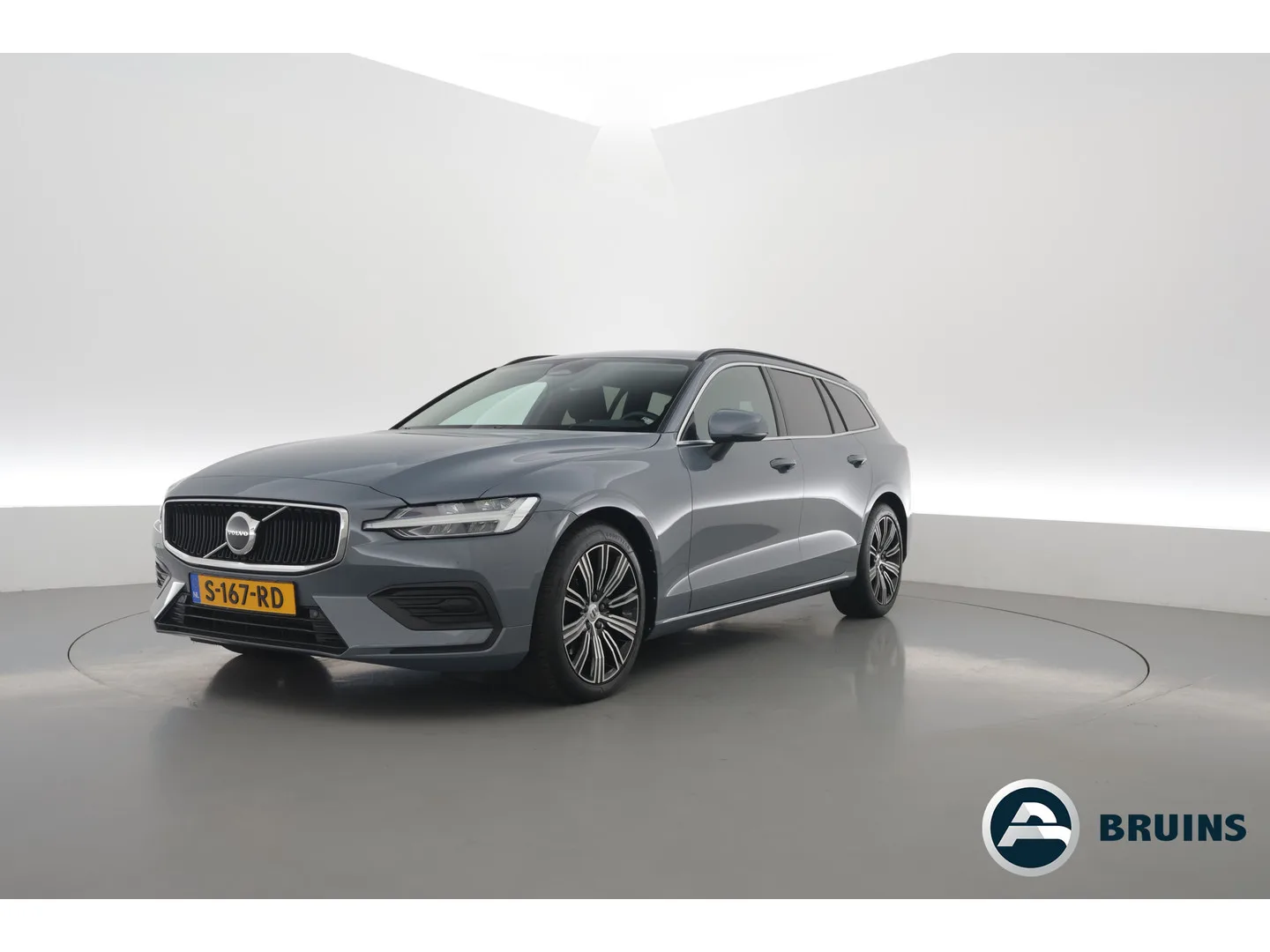 Volvo V60 (2023) — foto 1