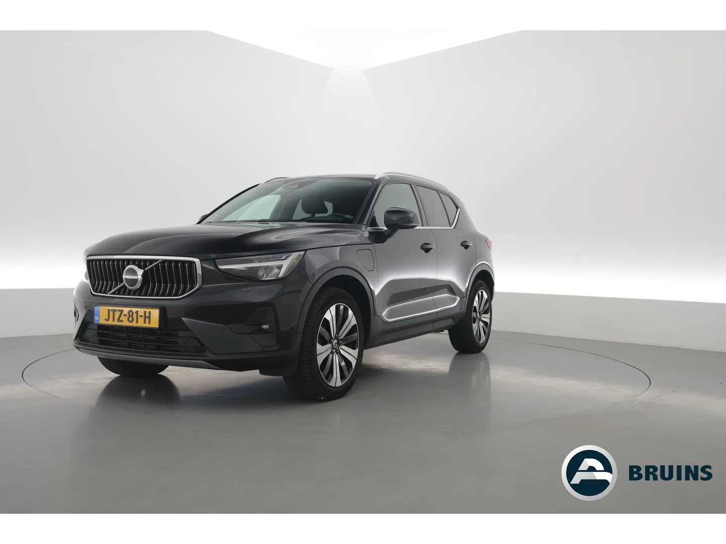 Volvo XC40 (2022) — foto 1
