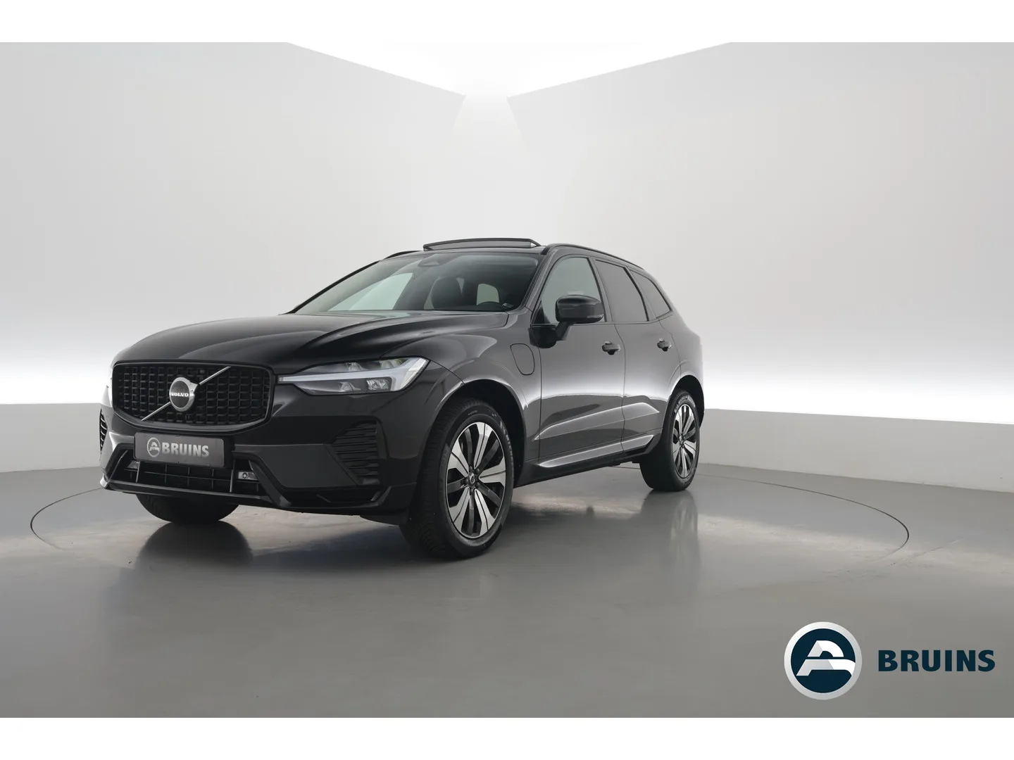 Volvo XC60 (2023) — foto 1