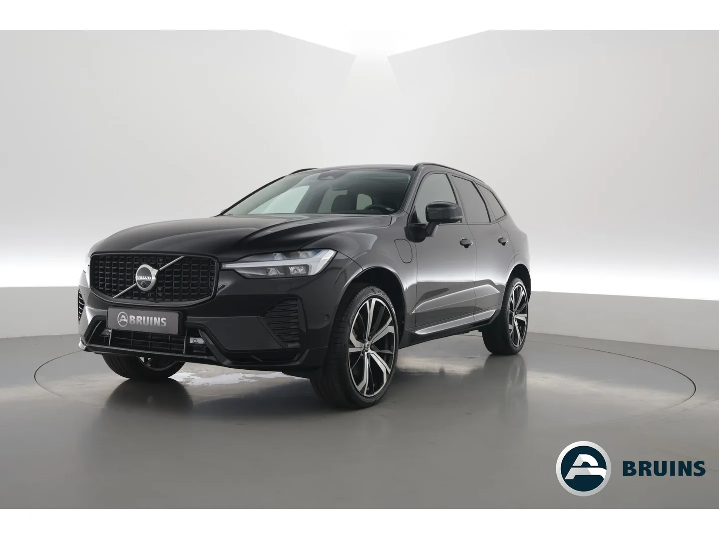 Volvo XC60 (2023) — foto 1