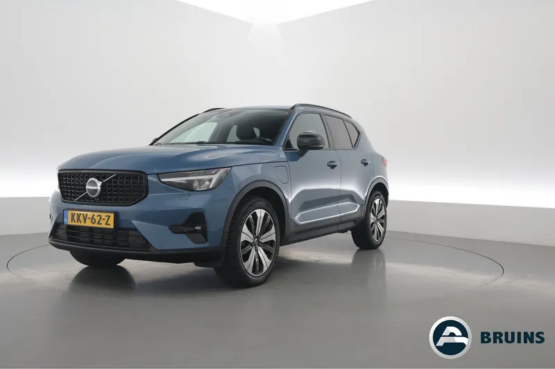 Volvo XC40 (2022)