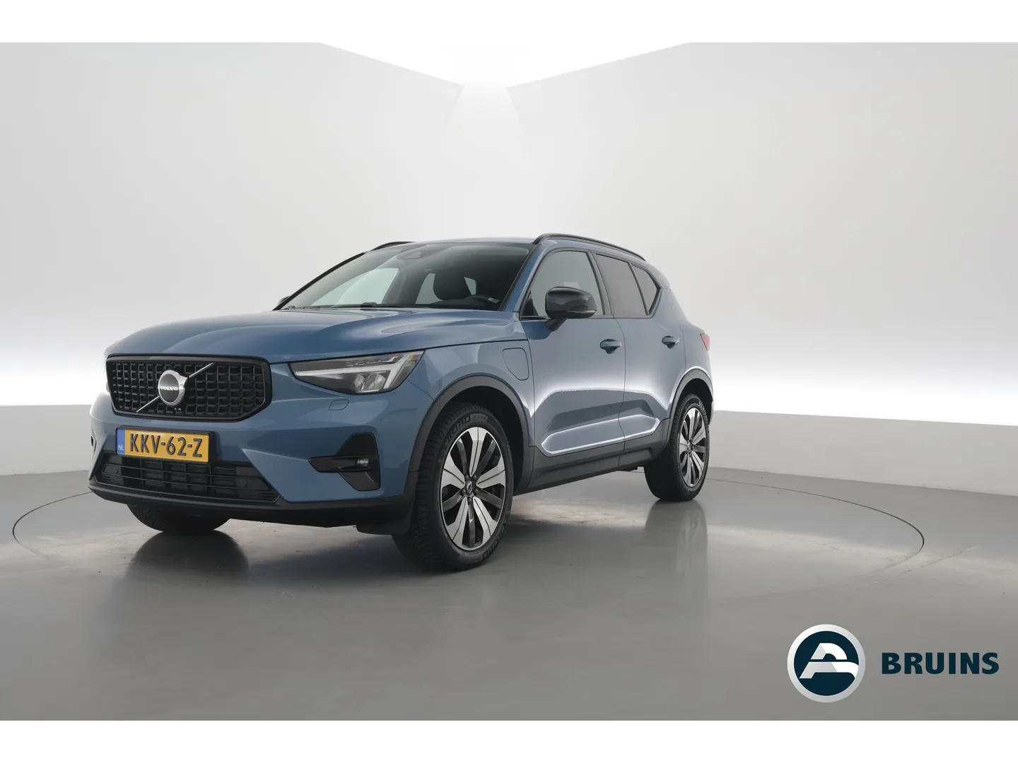 Volvo XC40 (2022) — foto 1