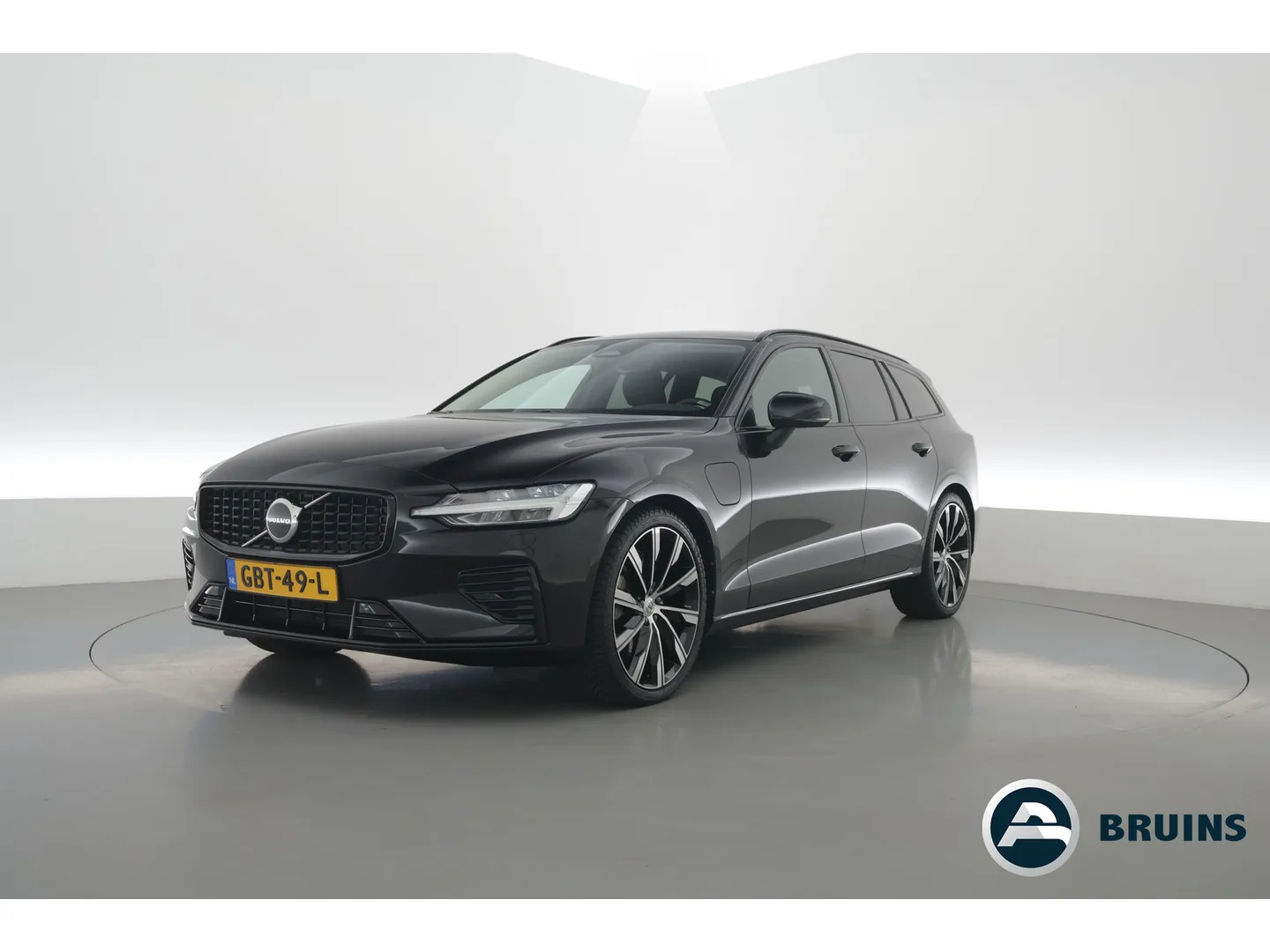 Volvo V60 (2023) — foto 1