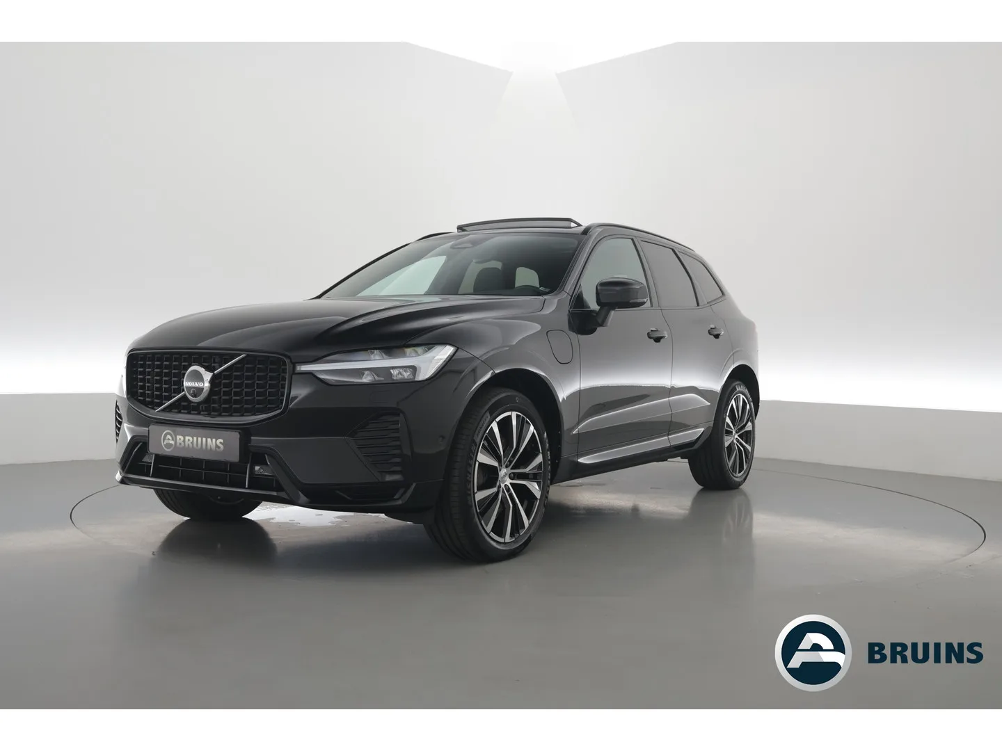 Volvo XC60 (2023) — foto 1