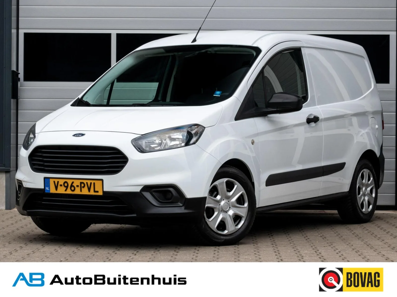 Ford Transit Courier (2022) — foto 1