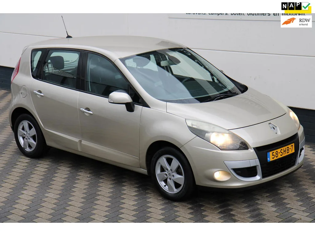 Renault Scénic (2011) — foto 1