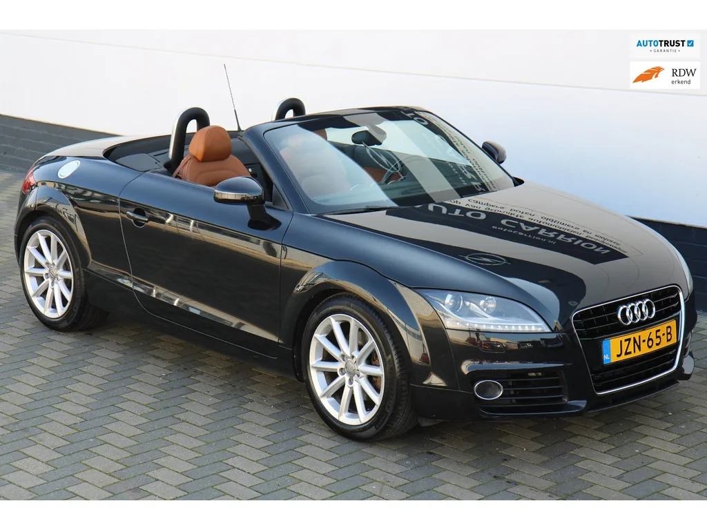 Audi TT (2011) — foto 1