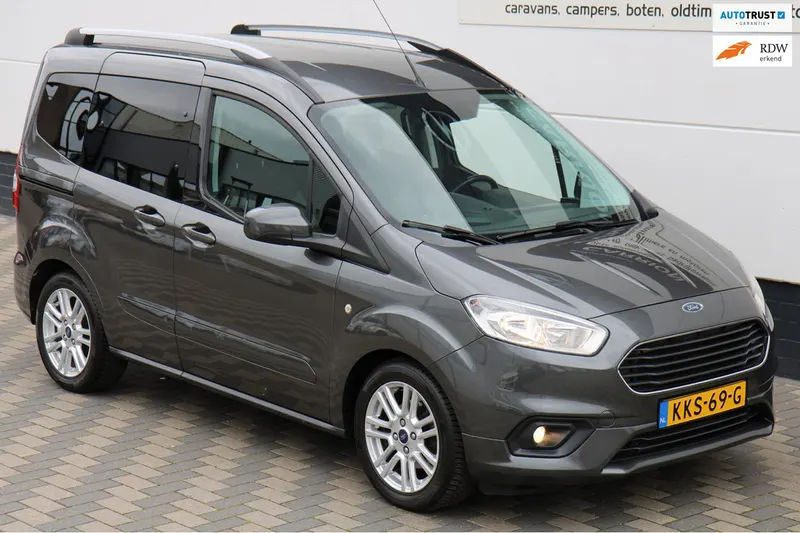 Ford Tourneo Courier (2019)