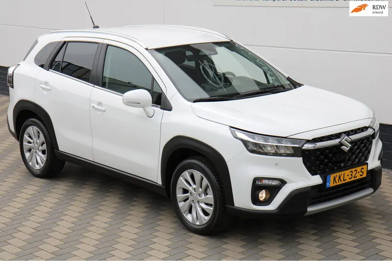 Suzuki S-Cross (2025)