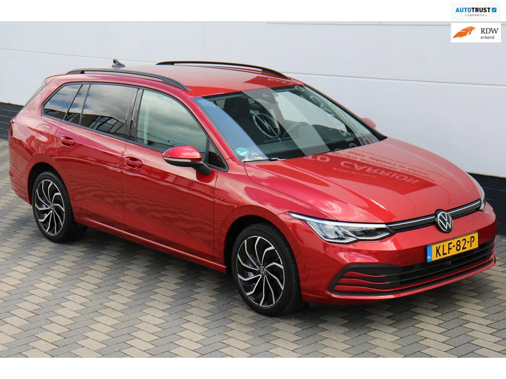 Volkswagen Golf (2022) — foto 1
