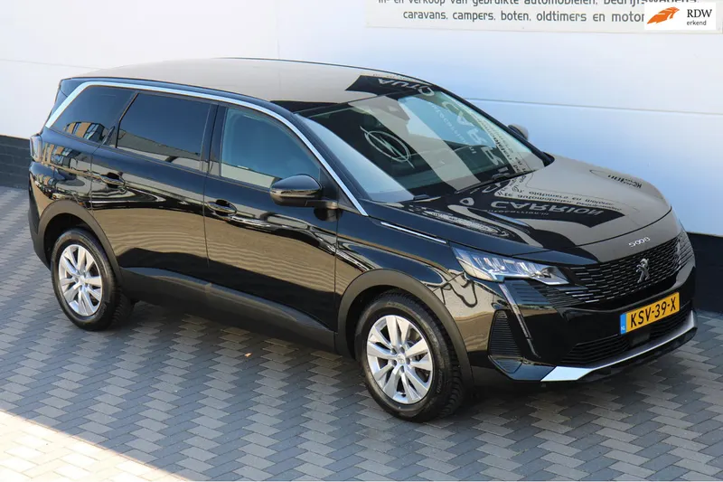 Peugeot 5008 (2021)