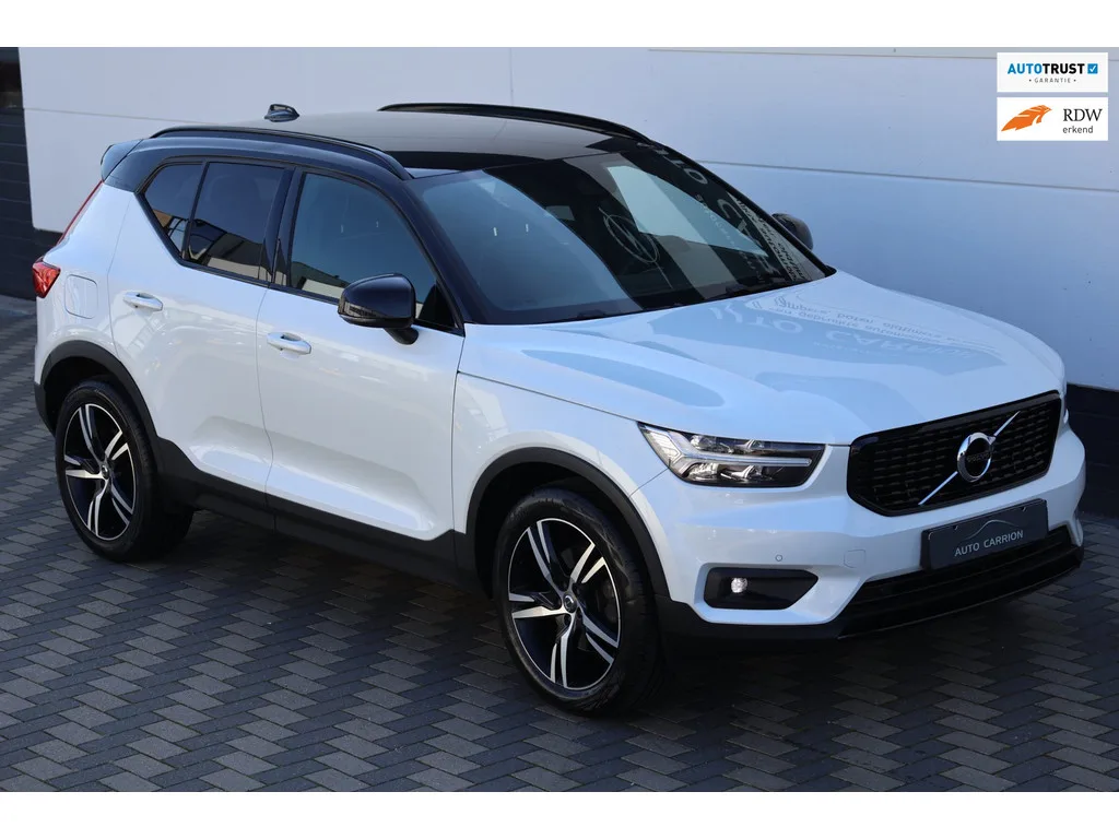Volvo XC40 (2019) — foto 1