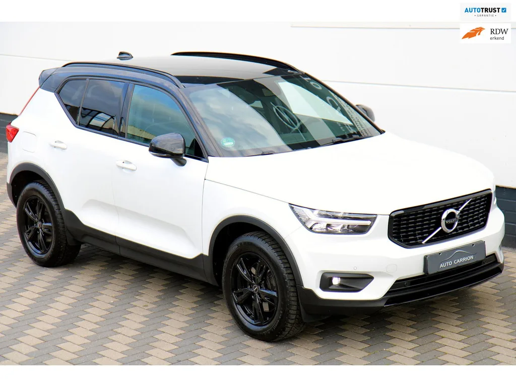 Volvo XC40 (2019) — foto 1