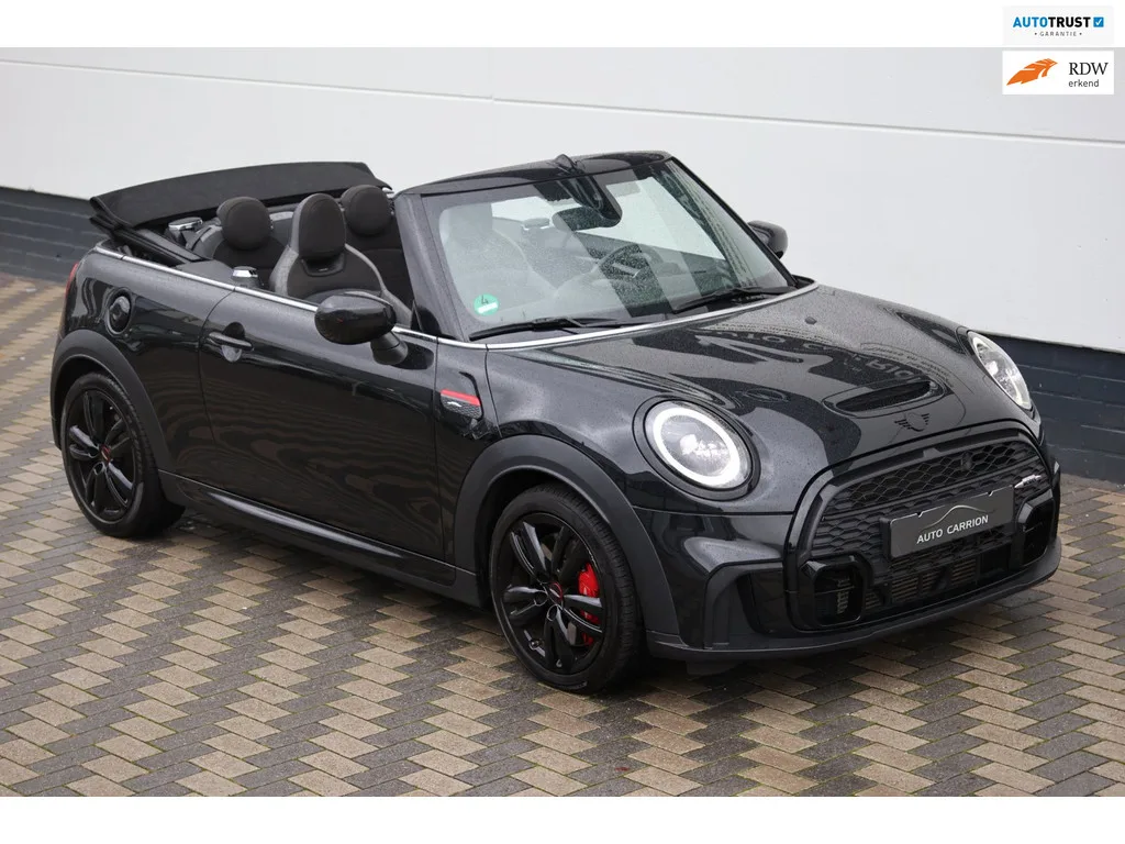 MINI Cabrio (2023) — foto 1