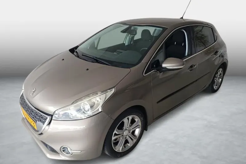 Peugeot 208 (2012)