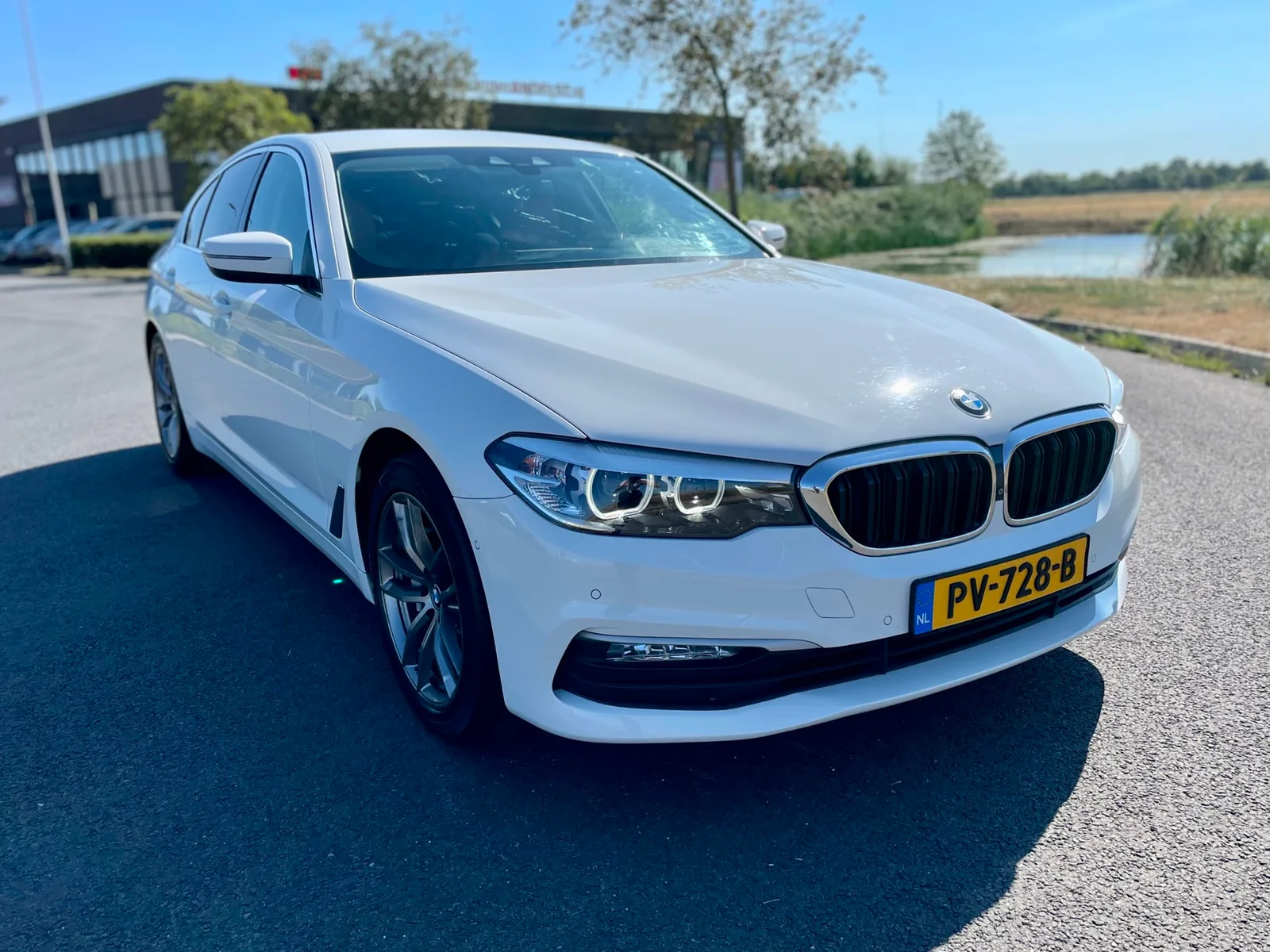 BMW 5-Serie (2017) — foto 1