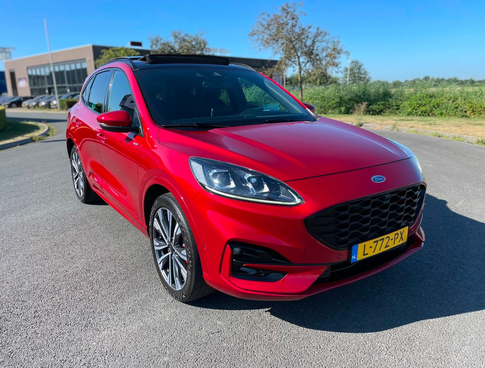 Ford Kuga (2021) — foto 1