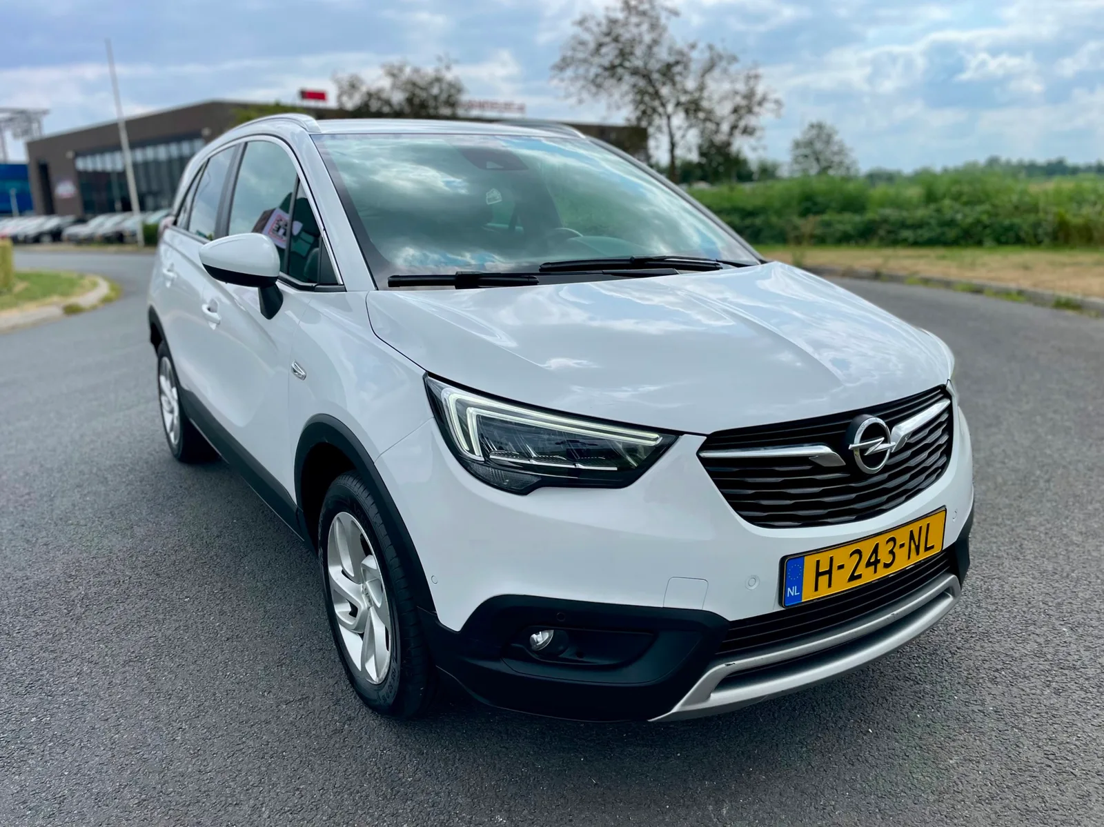 Opel Crossland X (2020) — foto 1