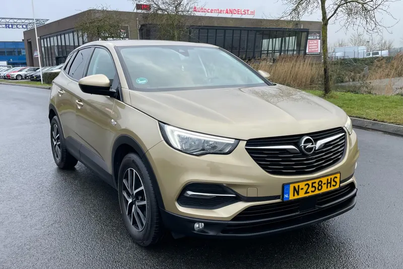 Opel Grandland X (2018)