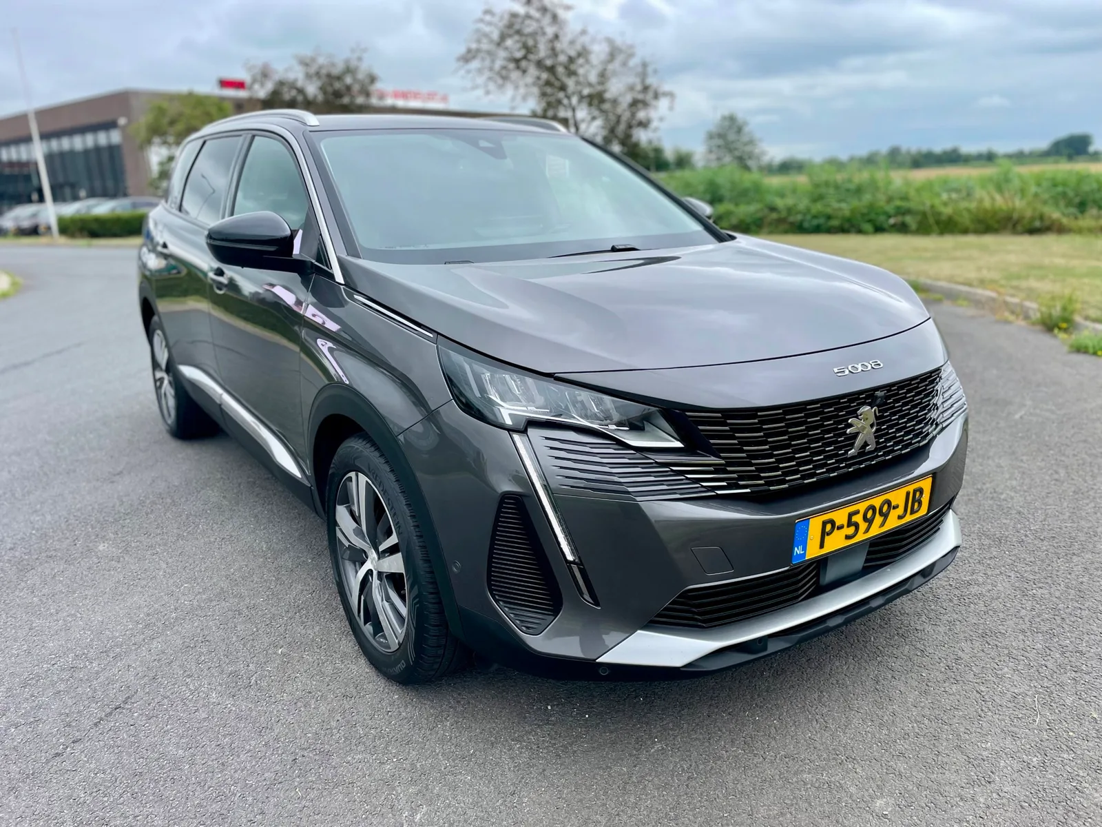 Peugeot 5008 (2022) — foto 1