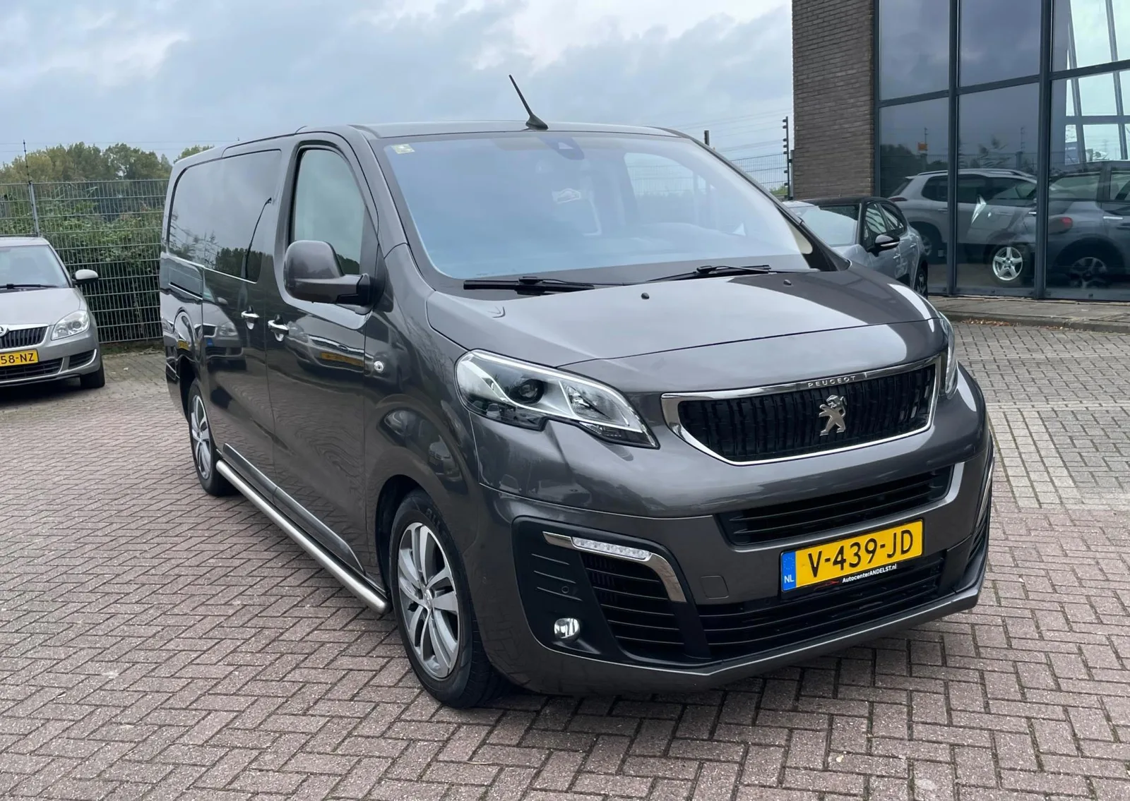 Peugeot Expert (2017) — foto 1