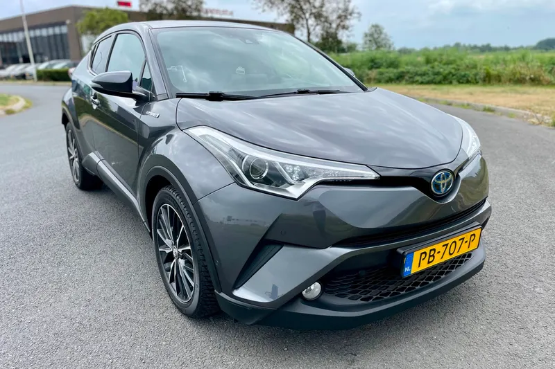 Toyota C-HR (2017)