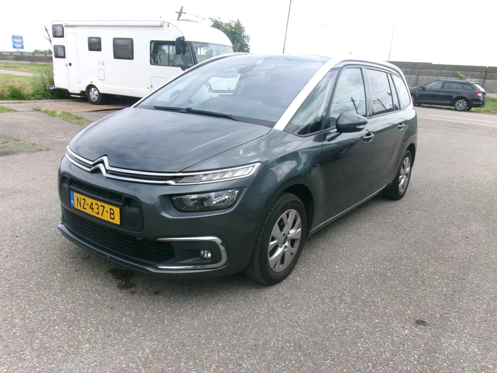 Citroën Grand C4 Picasso (2017) — foto 1