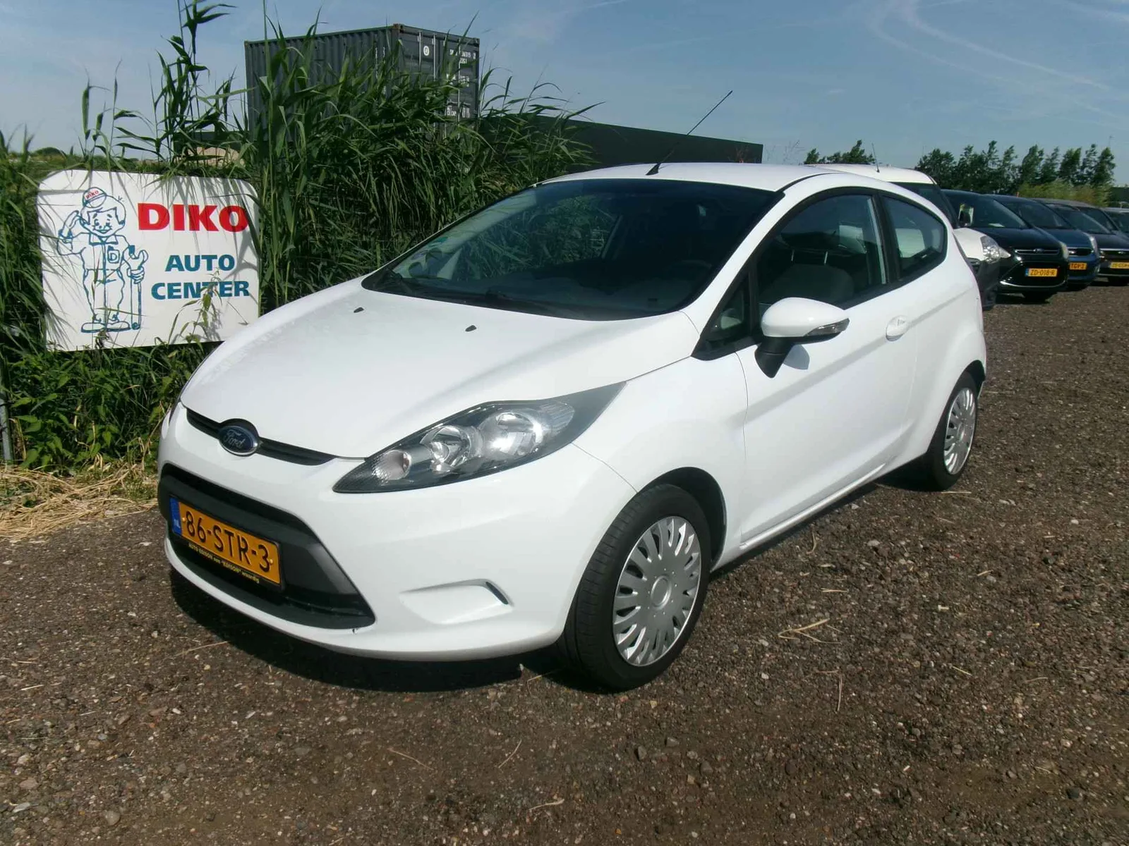 Ford Fiesta (2011) — foto 1