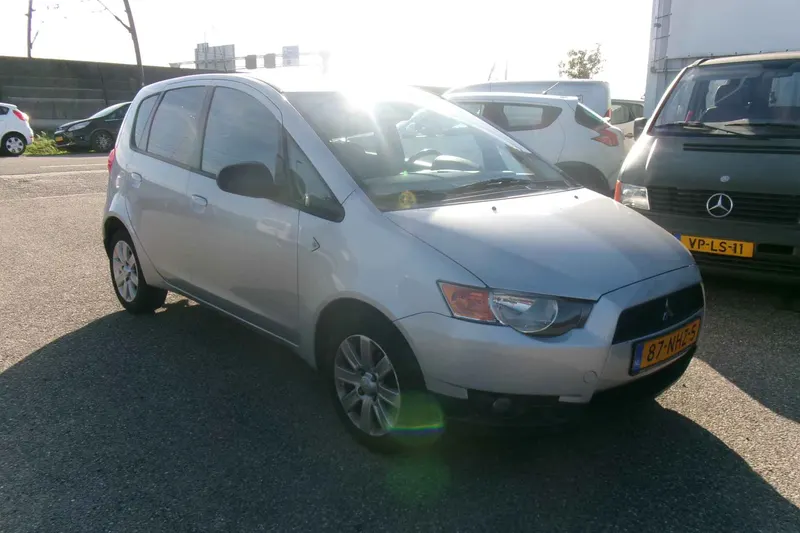 Mitsubishi Colt (2010)