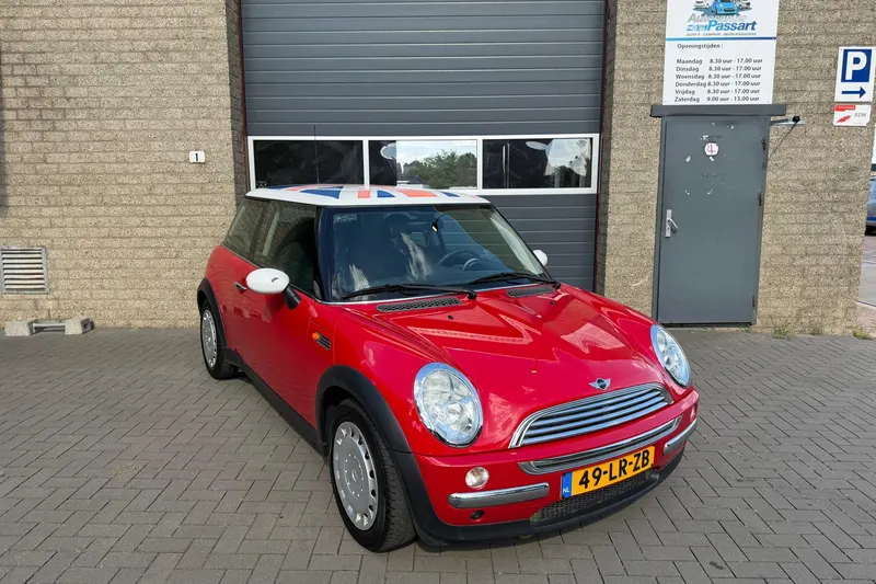 MINI One (2003)