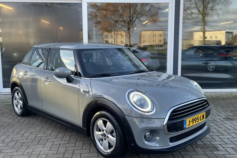 MINI One (2020)