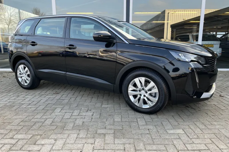 Peugeot 5008 (2021)