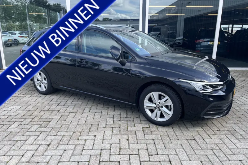 Volkswagen Golf (2022)