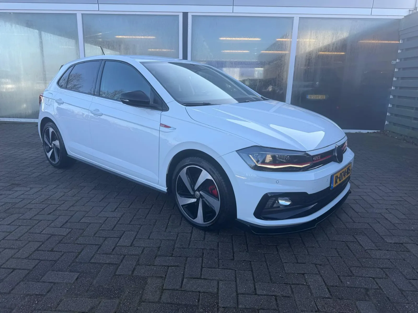 Volkswagen Polo (2018) — foto 1