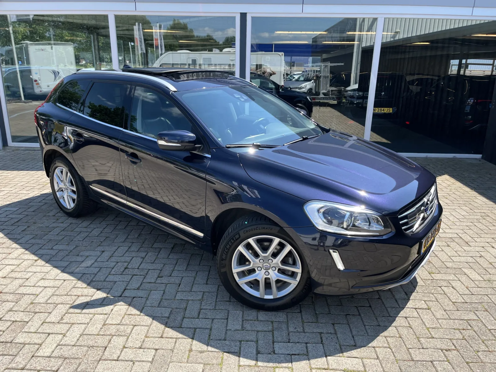 Volvo XC60 (2017) — foto 1