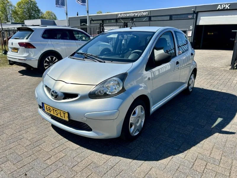 Toyota Aygo (2007) — foto 1