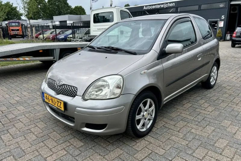 Toyota Yaris (2003)