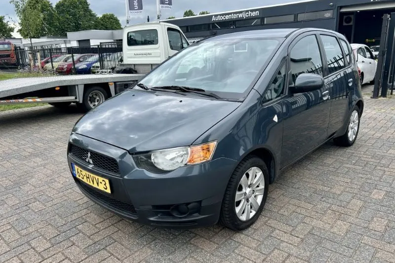 Mitsubishi Colt (2009)