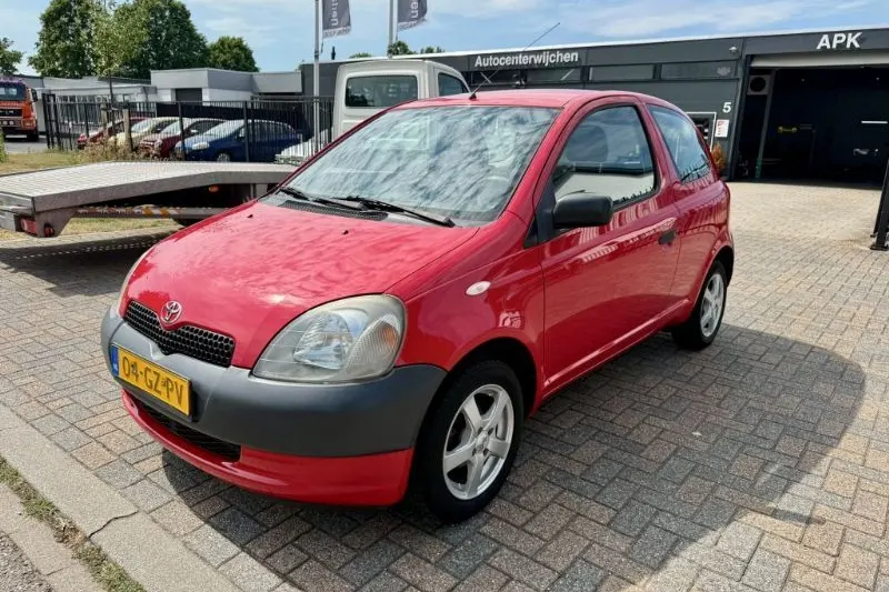 Toyota Yaris (2001)