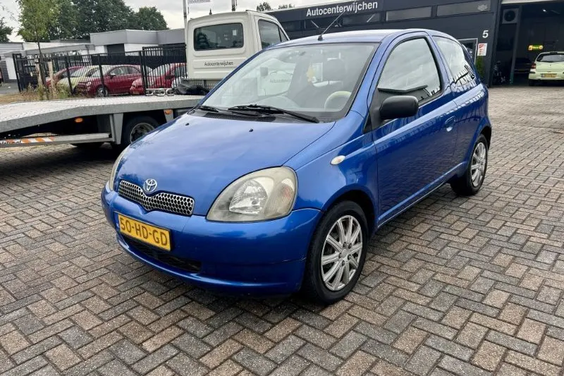Toyota Yaris (2001)