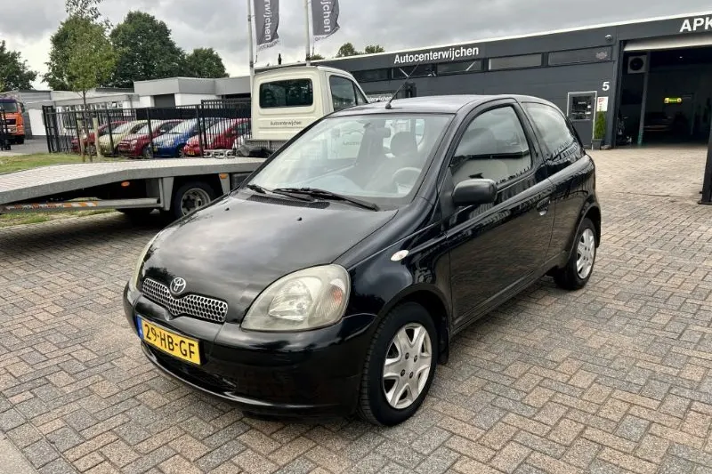 Toyota Yaris (2001)