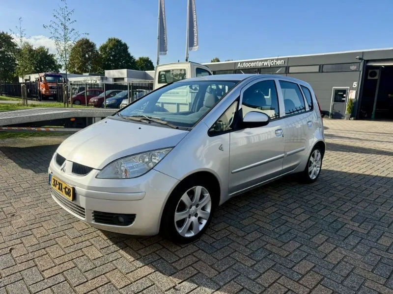 Mitsubishi Colt (2007) — foto 1