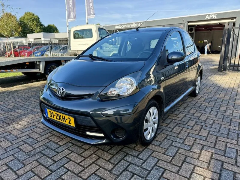 Toyota Aygo (2012) — foto 1
