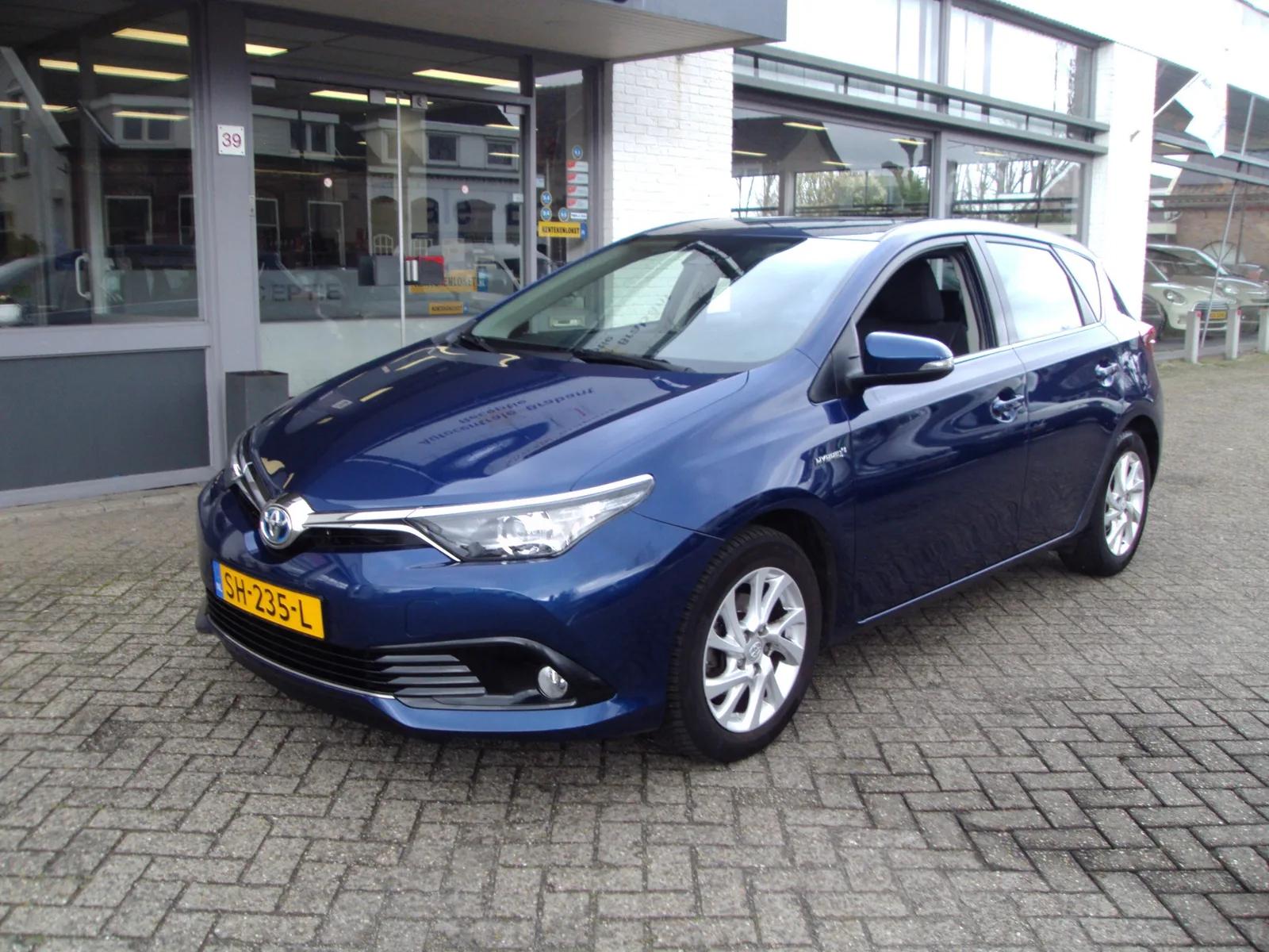 Toyota Auris (2018) — foto 1