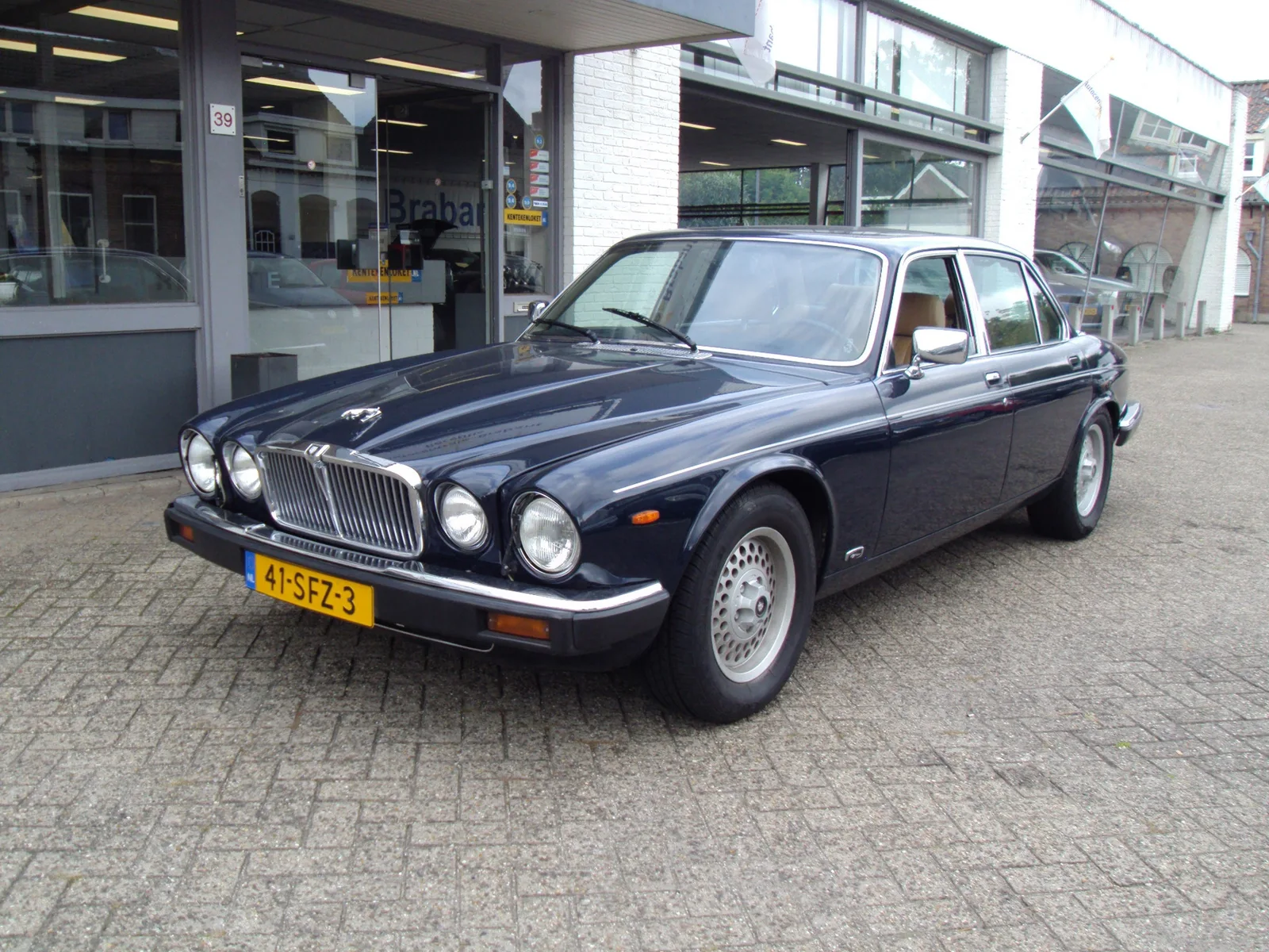 Jaguar XJ (1985) — foto 1