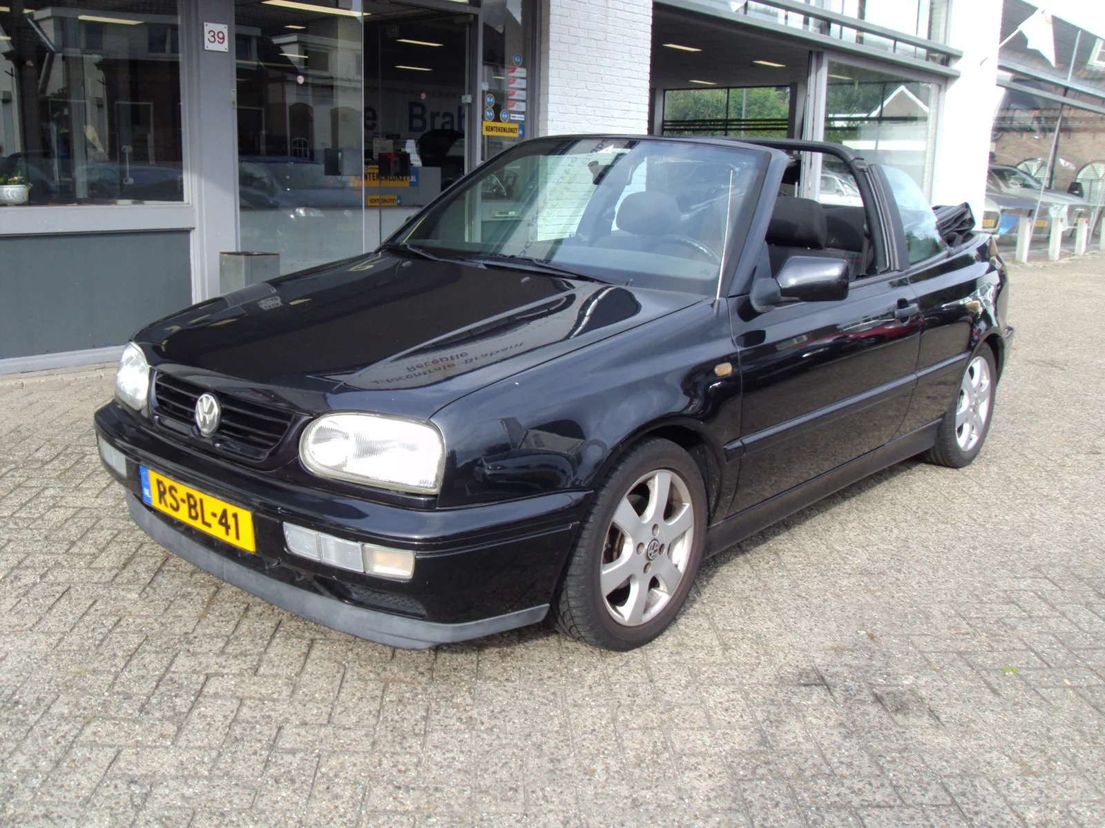 Volkswagen Golf (1997) — foto 1