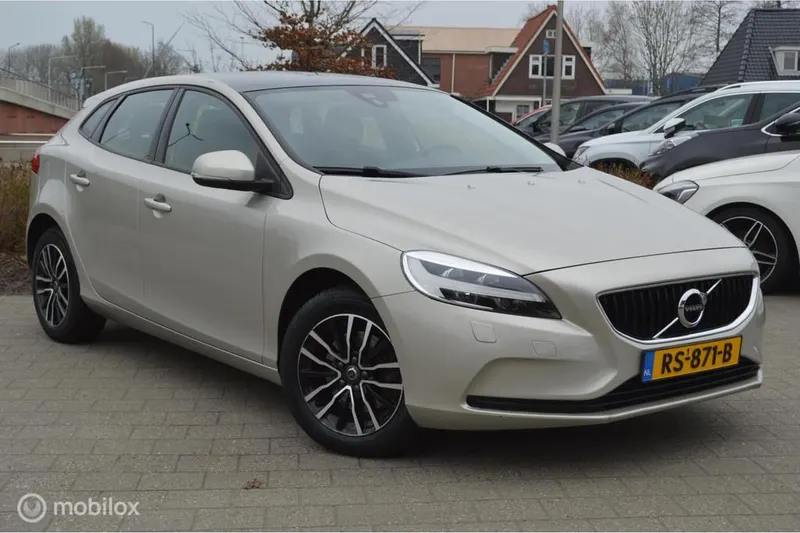 Volvo V40 (2018)