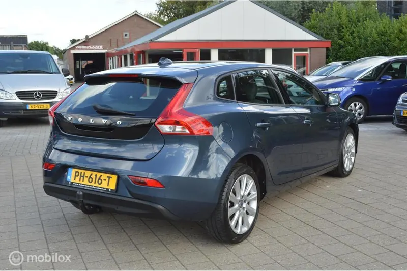 Volvo V40 (2017)