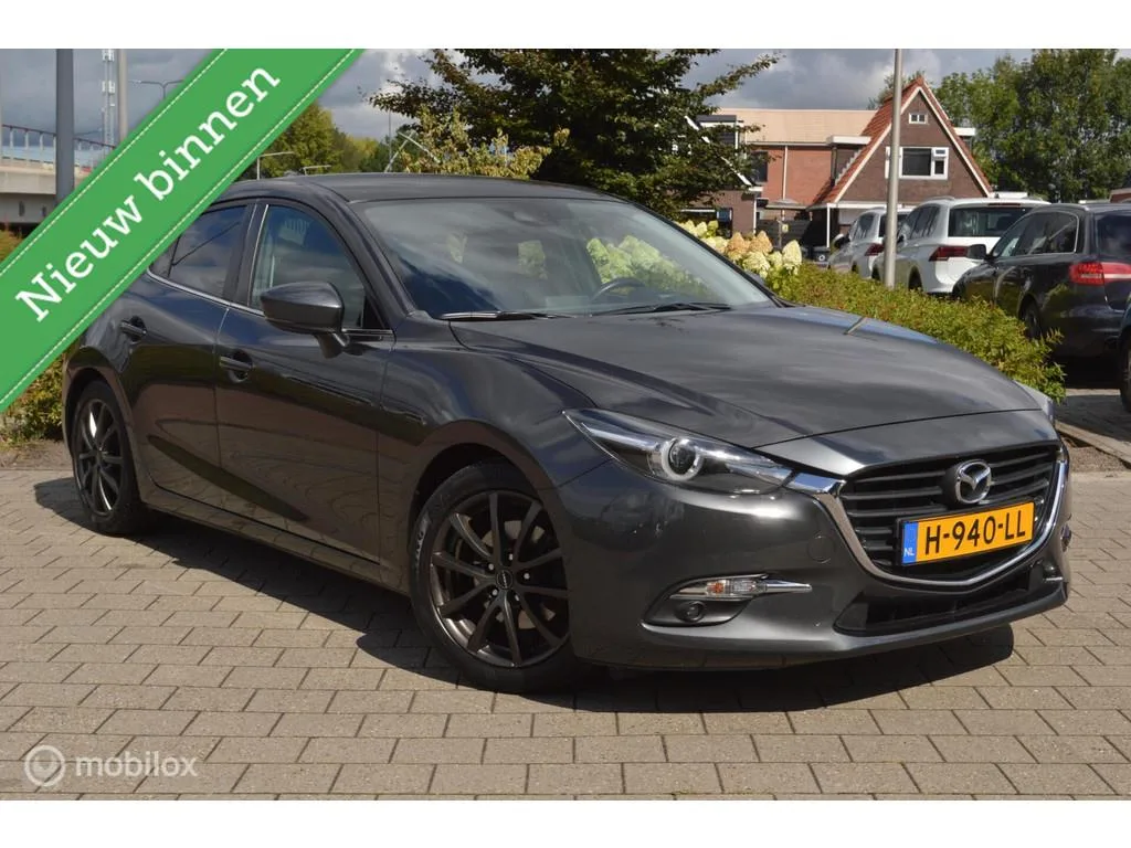Mazda 3 (2017) — foto 1