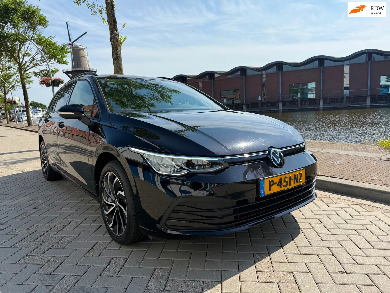 Volkswagen Golf (2022) — foto 1